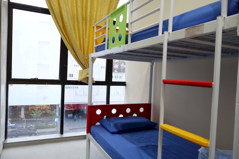 Hero Hostel Kuching Exterior photo
