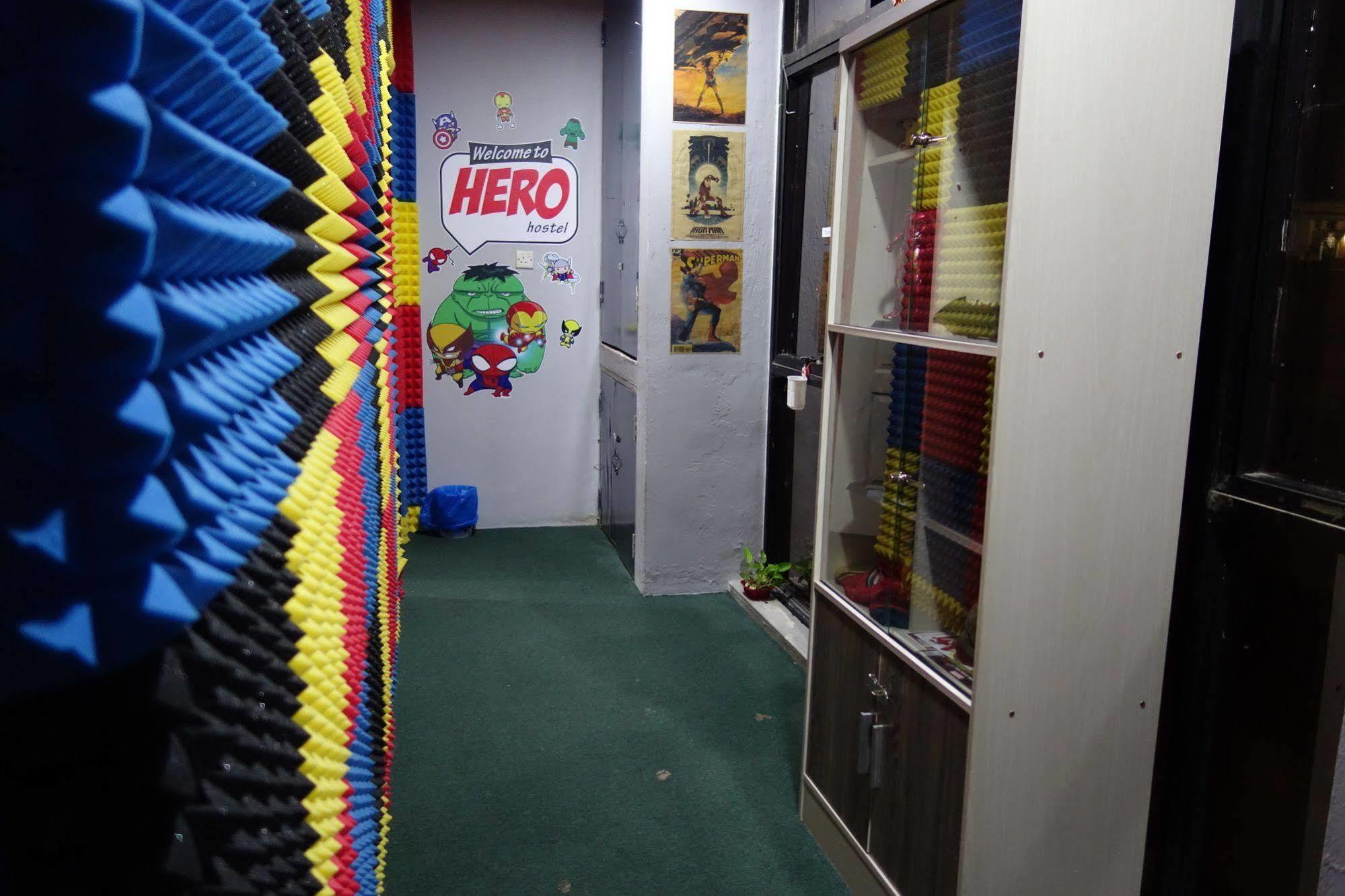Hero Hostel Kuching Exterior photo