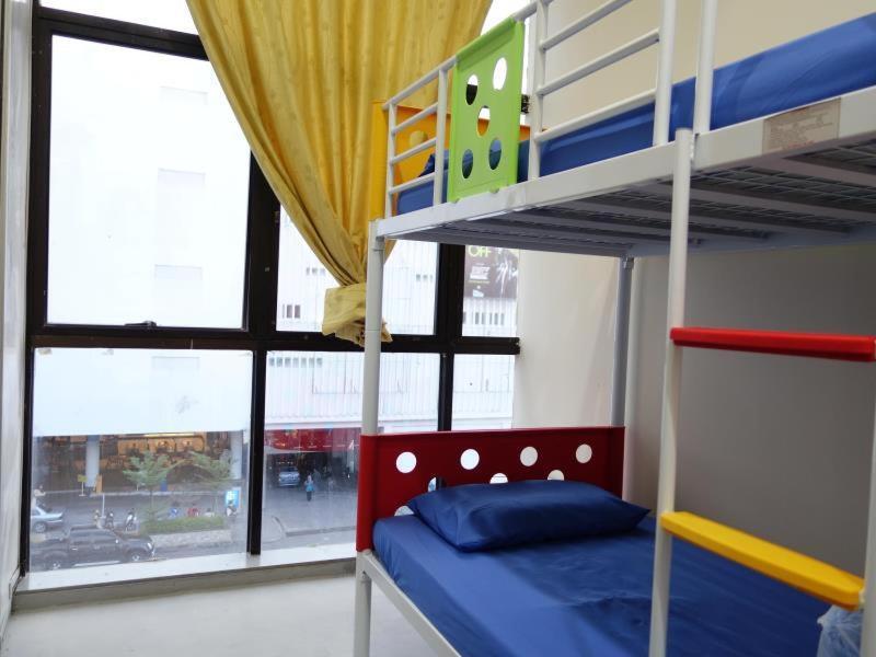Hero Hostel Kuching Exterior photo